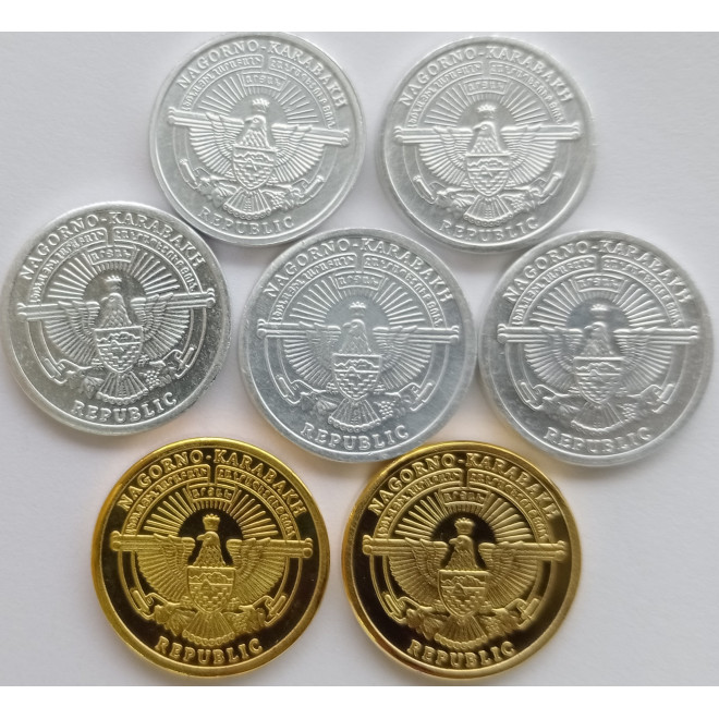 Rewers monety Republika Górskiego Karabachu 2013 Różne Lumy i Dram zestaw monet