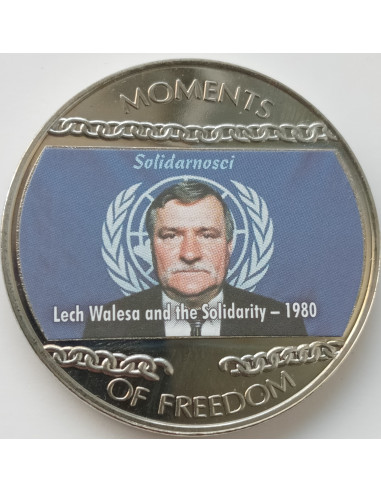 Awers monety Liberia 10 Dolarów 2004 Lech Wałęsa i Solidarność z 1980 roku