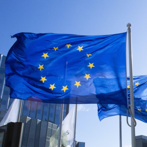 Czwarta wspólna emisja okolicznościowych monet euro - 30 lat flagi Unii Europejskiej